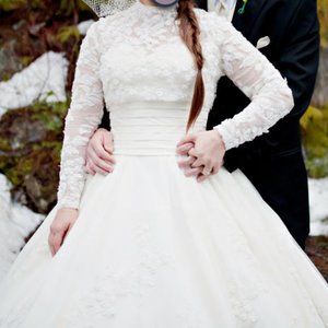 Justin Alexander Wedding Dress (Style 9552)